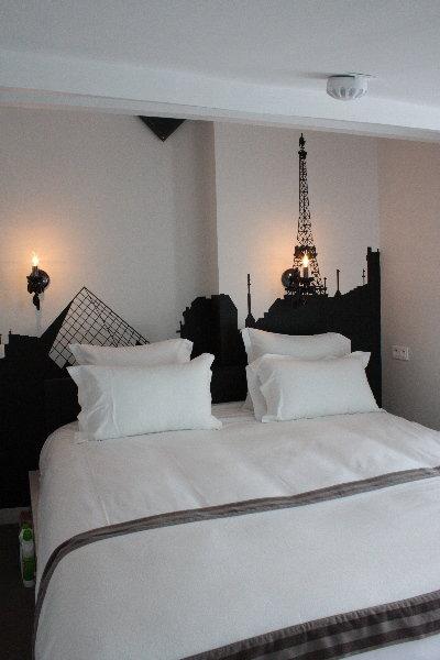 Boutique Konfidentiel Parijs